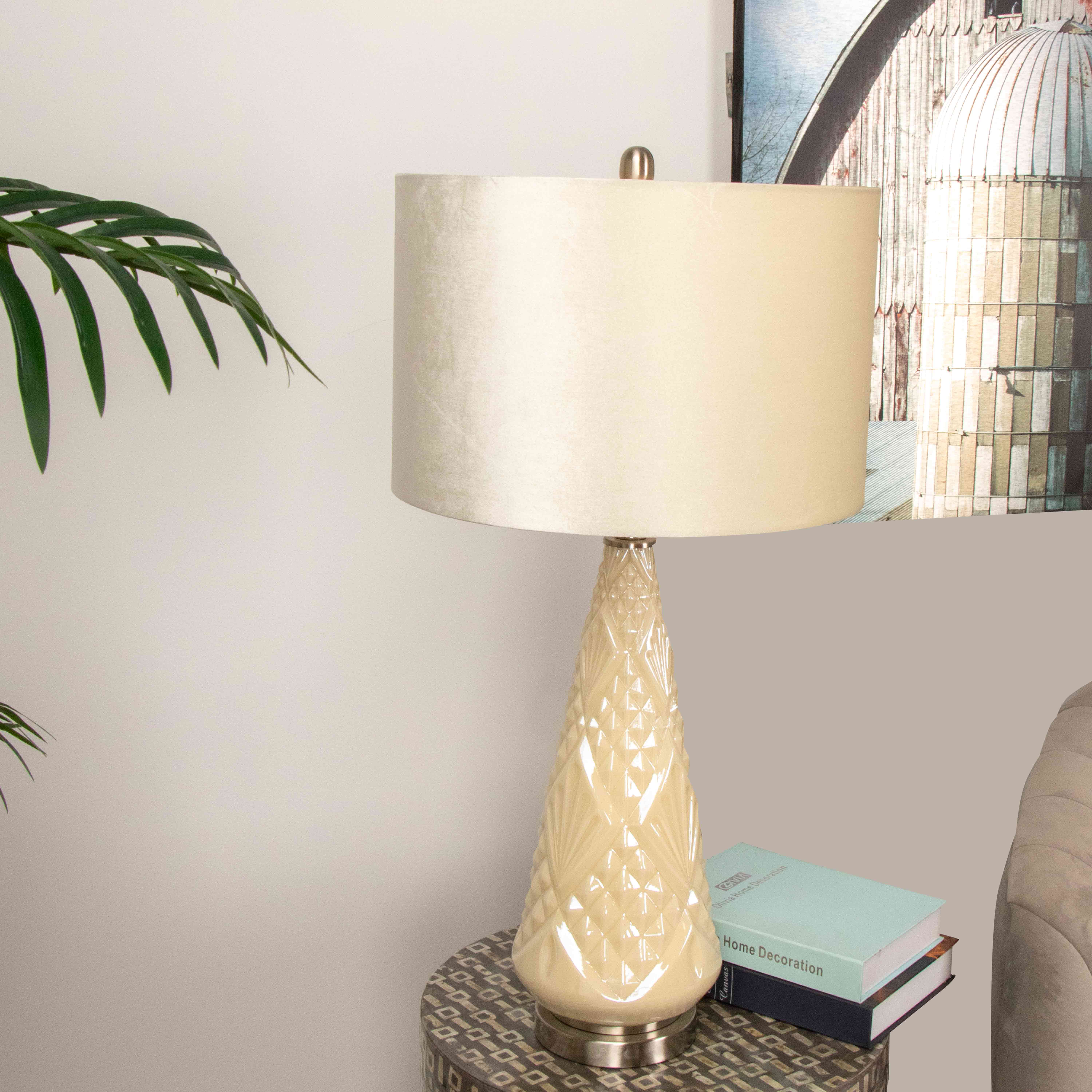 L319931-CASTI CREAM T-LAMP IVORY PEARL