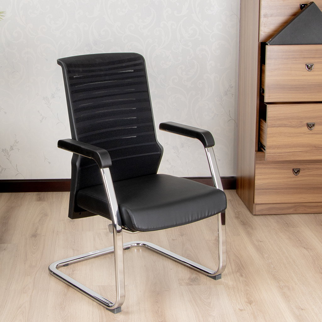 Z-D318 V/CHAIR B/MESH, BLACK PU SEAT