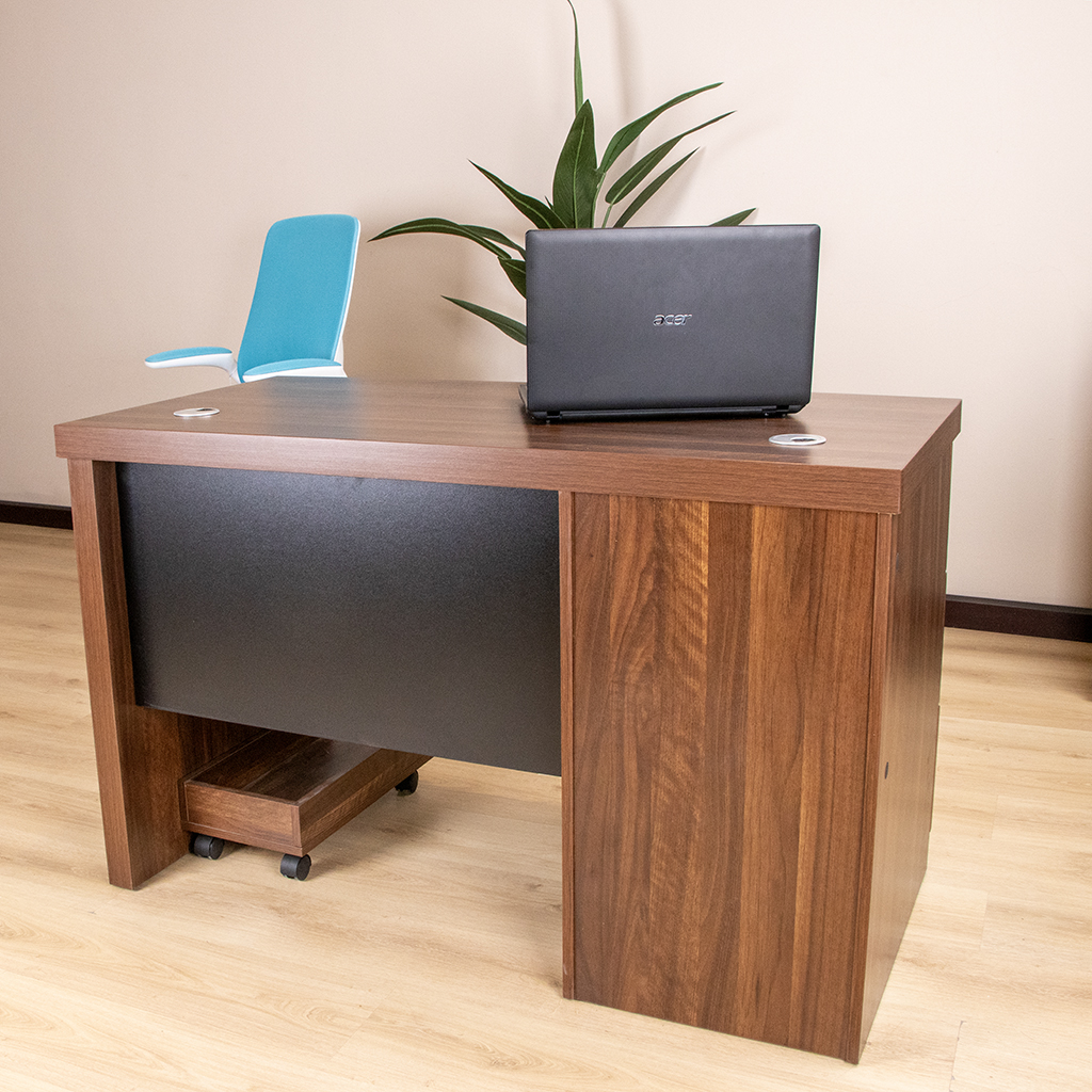 MC816 STAFF TABLE 1200X600X750 C39-C40