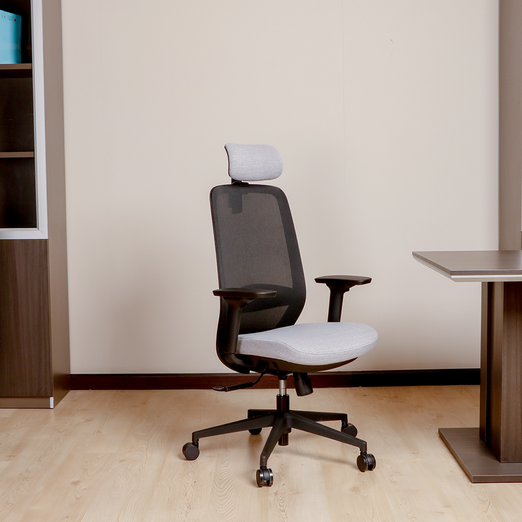OL-02BHS OFFICE CHAIR COL MD 01 BLACKMESH WITH SEAT FE03 L/GREY FABRIC