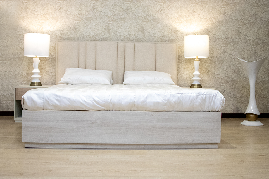 Bed 8007  W1800XL2000XH1200 MM ROBLE VERSO ATLES F10023755