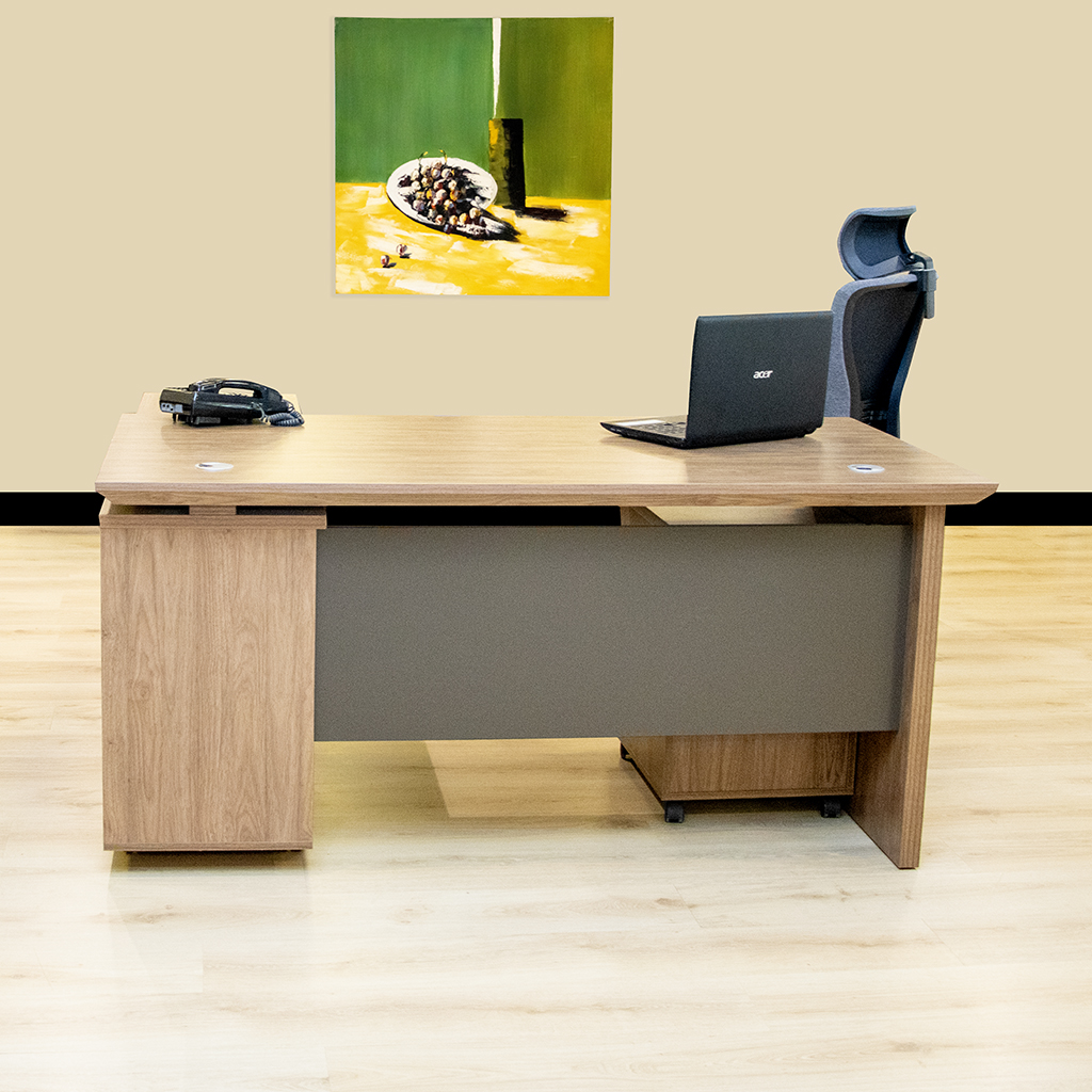 A9J16 EXECUTIVE TBLE 160X170X76 VFM